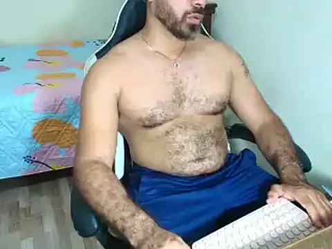 Snapshot of max_love255 chatting on 02-05-26, 07:51 max love255 online show from 02-05-26, 07:51