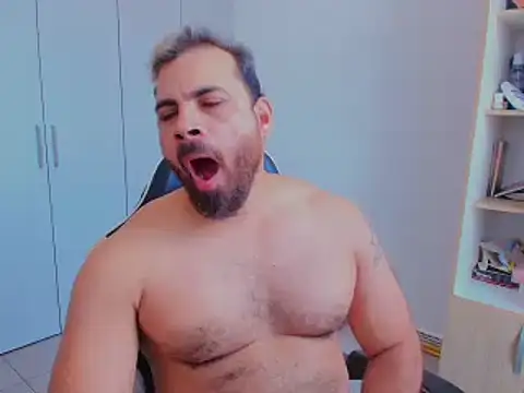 Snapshot of max_love255 chatting on 03-12-26, 08:04 max love255 online show from 03-12-26, 08:04