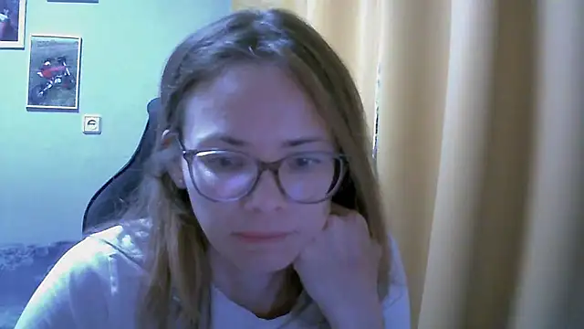 Snapshot of SEA_Dream chatting on 10-06-25, 05:27 SEA Dream online show from 10-06-25, 05:27