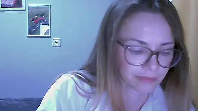 Snapshot of SEA_Dream chatting on 11-11-25, 05:18 SEA Dream online show from 11-11-25, 05:18