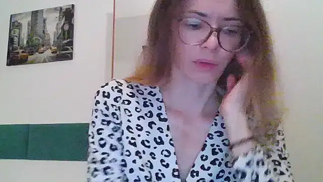 Snapshot of SEA_Dream chatting on 12-21-25, 03:35 SEA Dream online show from 12-21-25, 03:35