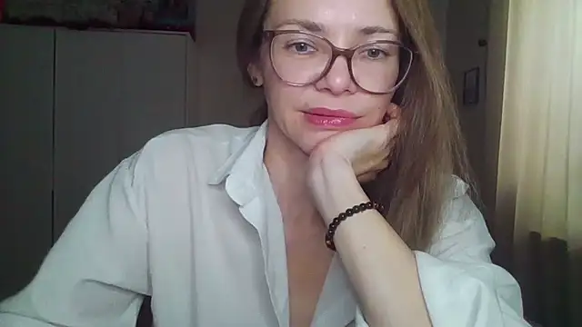 Snapshot of SEA_Dream chatting on 02-09-26, 05:33 SEA Dream online show from 02-09-26, 05:33