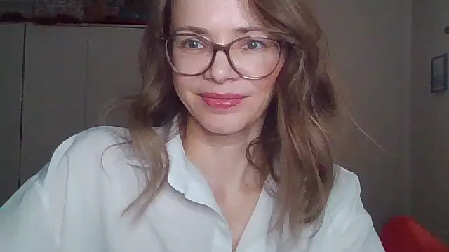 Snapshot of SEA_Dream chatting on 02-10-26, 05:11 SEA Dream online show from 02-10-26, 05:11