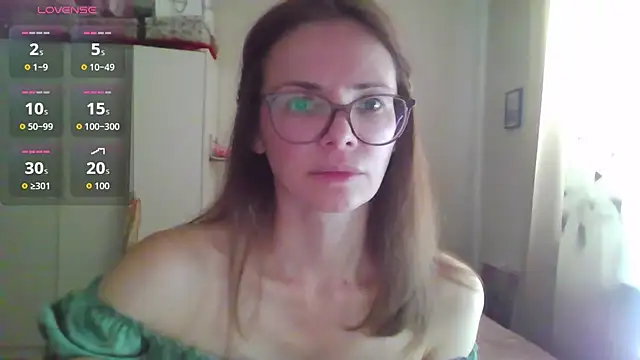 Snapshot of SEA_Dream chatting on 03-11-26, 05:57 SEA Dream online show from 03-11-26, 05:57