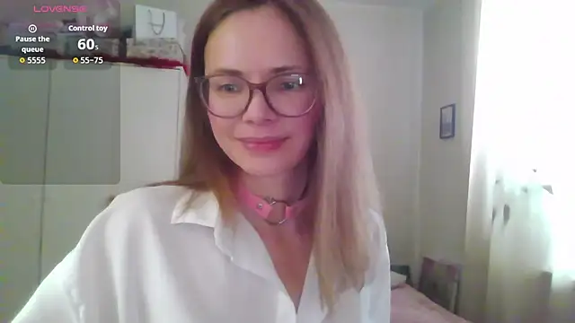 Snapshot of SEA_Dream chatting on 03-13-26, 09:05 SEA Dream online show from 03-13-26, 09:05