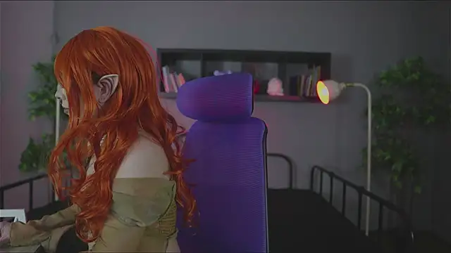 Snapshot of Sabrina_bloom chatting on 11-14-25, 02:05 Sabrina bloom online show from 11-14-25, 02:05