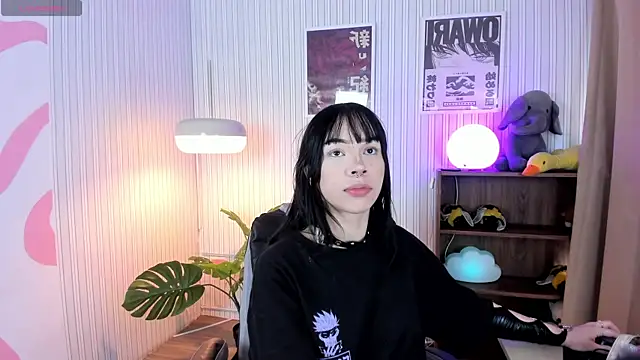 Snapshot of Sabrina_bloom chatting on 01-19-26, 01:04 Sabrina bloom online show from 01-19-26, 01:04