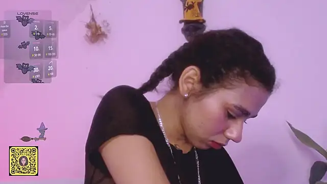 Nocturnawitch online show from 10-14-25, 01:39