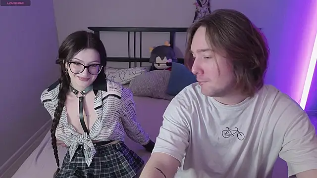 Snapshot of ellen_and_danny chatting on 02-01-26, 05:22 ellen and danny online show from 02-01-26, 05:22