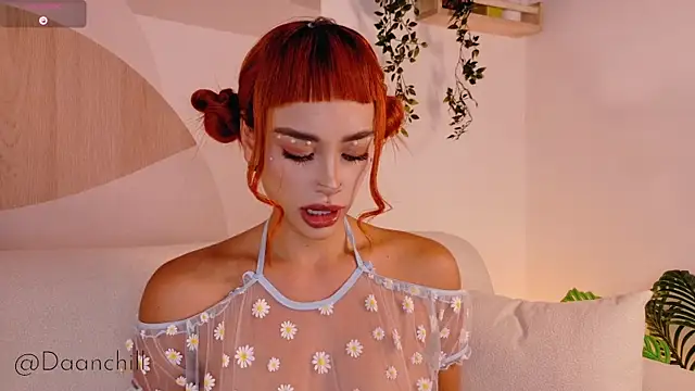 ScarlettRusso1 online show from 08-05-26, 11:28