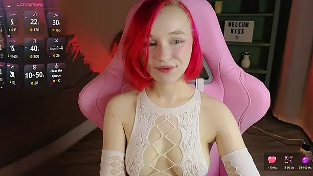 Snapshot of NaomiYoru chatting on 11-28-25, 08:33 NaomiYoru online show from 11-28-25, 08:33