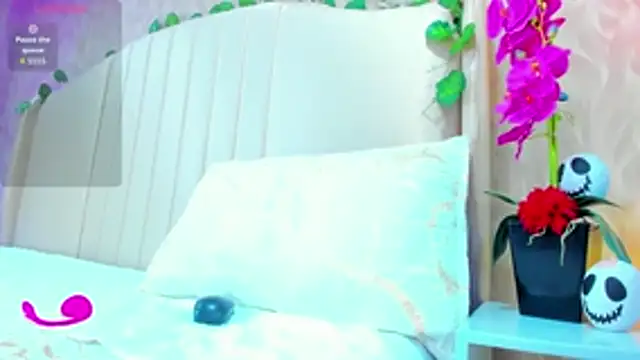 Snapshot of IvyAngel_mei chatting on 01-11-26, 08:14 IvyAngel mei online show from 01-11-26, 08:14