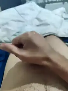 Snapshot of emrekzlk52 chatting on 12-13-25, 07:53 emrekzlk52 online show from 12-13-25, 07:53