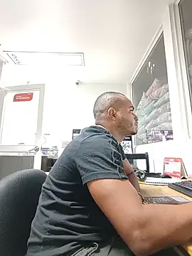 SanChacal5694 online show from 04-07-26, 10:42