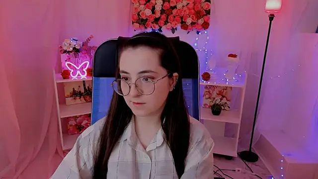 VirtuallVoyant online show from 09-17-25, 04:36