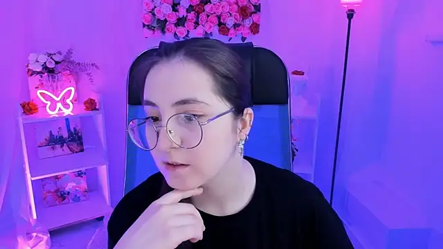 VirtuallVoyant online show from 10-20-25, 07:20