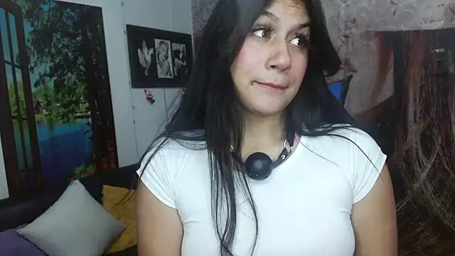 Snapshot of gigi_gilt_ chatting on 01-11-26, 04:28 gigi gilt online show from 01-11-26, 04:28