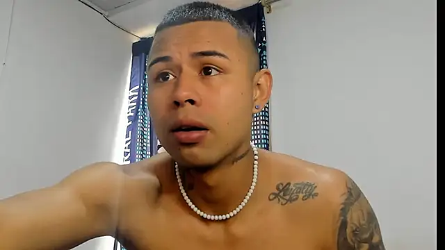 Snapshot of _Logan_Colton_ chatting on 11-13-25, 08:52 Logan Colton online show from 11-13-25, 08:52