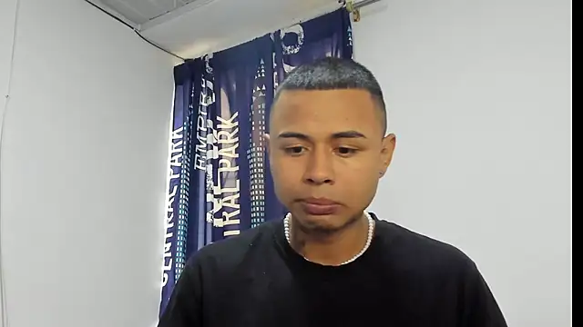 Snapshot of _Logan_Colton_ chatting on 11-14-25, 08:18 Logan Colton online show from 11-14-25, 08:18