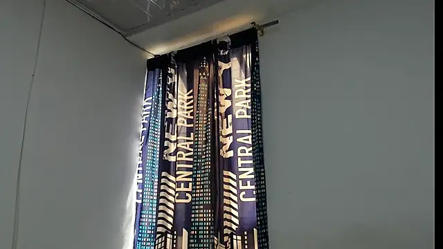 Snapshot of _Logan_Colton_ chatting on 12-05-25, 04:03 Logan Colton online show from 12-05-25, 04:03