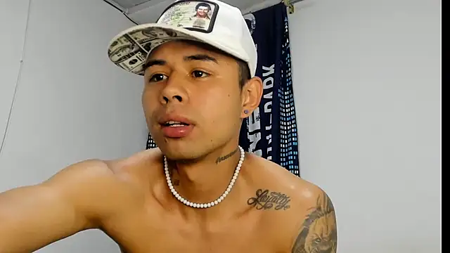 Snapshot of _Logan_Colton_ chatting on 12-14-25, 11:20 Logan Colton online show from 12-14-25, 11:20