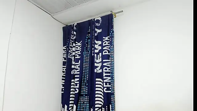 Snapshot of _Logan_Colton_ chatting on 12-17-25, 01:44 Logan Colton online show from 12-17-25, 01:44