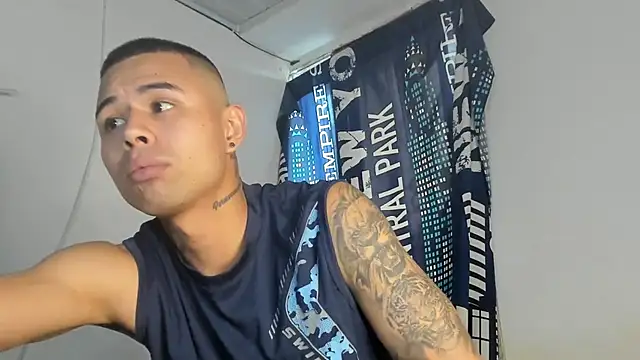 Snapshot of _Logan_Colton_ chatting on 02-05-26, 09:52 Logan Colton online show from 02-05-26, 09:52