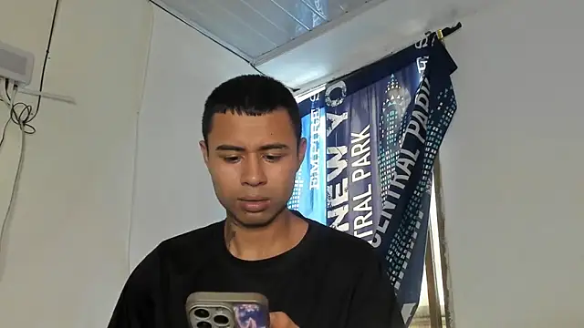 Snapshot of _Logan_Colton_ chatting on 03-22-26, 09:18 Logan Colton online show from 03-22-26, 09:18