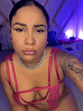 Snapshot of MarianaaSantos chatting on 03-31-26, 04:35 MarianaaSantos online show from 03-31-26, 04:35