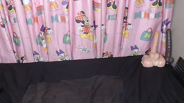 TrishahXo online show from 06-12-26, 08:19