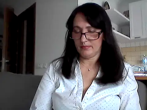 Elena48324 online show from 05-08-26, 09:47