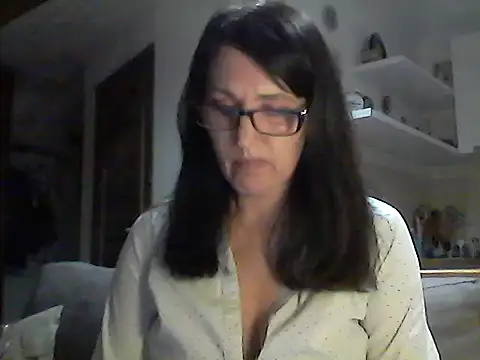 Elena48324 online show from 05-15-26, 06:15