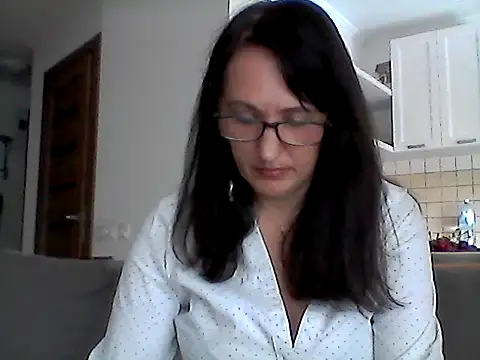 Elena48324 online show from 06-06-26, 10:09