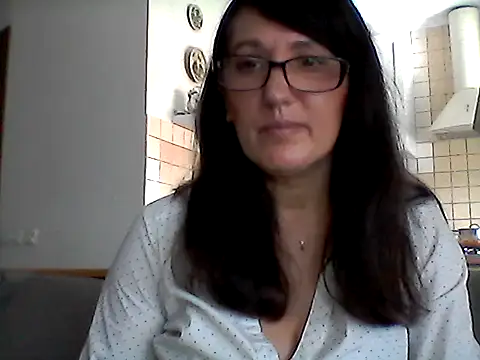 Elena48324 online show from 06-07-26, 10:52