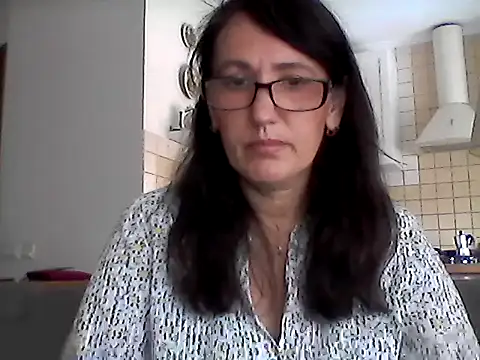 Elena48324 online show from 06-13-26, 09:18