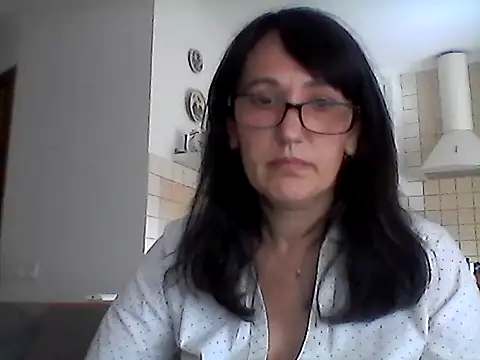 Elena48324 online show from 06-15-26, 11:23