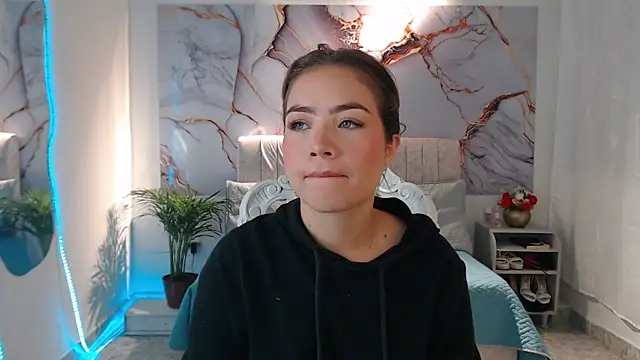 Snapshot of _Tiffany1 chatting on 09-10-25, 07:36  Tiffany1 online show from 09-10-25, 07:36