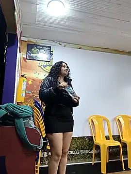 Snapshot of Yaya_watson chatting on 11-11-25, 08:20 Yaya watson online show from 11-11-25, 08:20