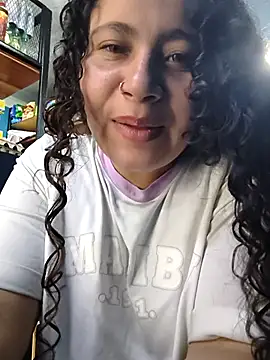 Snapshot of Yaya_watson chatting on 11-23-25, 08:19 Yaya watson online show from 11-23-25, 08:19