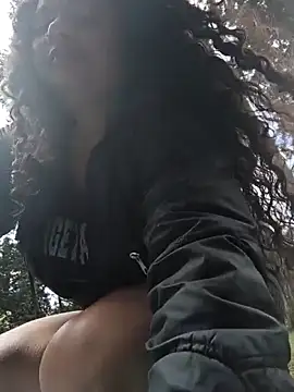 Snapshot of Yaya_watson chatting on 11-28-25, 03:58 Yaya watson online show from 11-28-25, 03:58