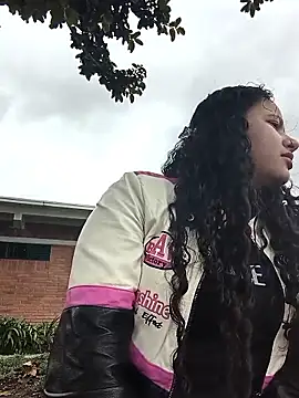 Snapshot of Yaya_watson chatting on 01-08-26, 05:15 Yaya watson online show from 01-08-26, 05:15