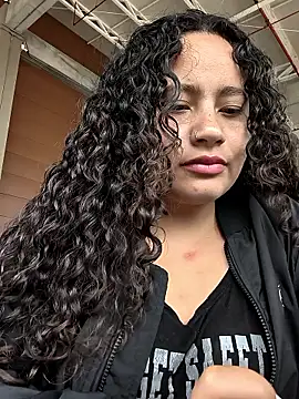 Snapshot of Yaya_watson chatting on 01-15-26, 06:44 Yaya watson online show from 01-15-26, 06:44