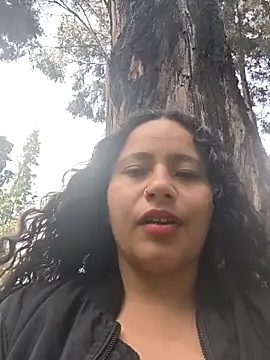 Snapshot of Yaya_watson chatting on 02-05-26, 06:45 Yaya watson online show from 02-05-26, 06:45