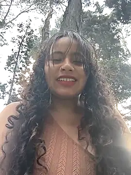 Snapshot of Yaya_watson chatting on 02-13-26, 08:27 Yaya watson online show from 02-13-26, 08:27