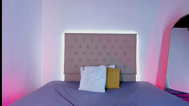 Zafiro  Brown online show from 09-20-25, 11:22