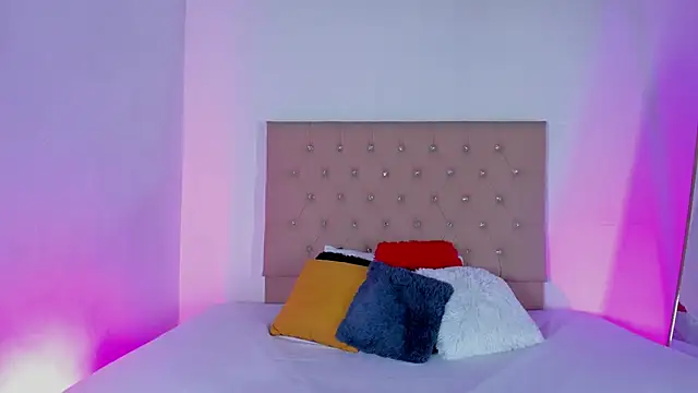 Zafiro  Brown online show from 09-23-25, 12:52