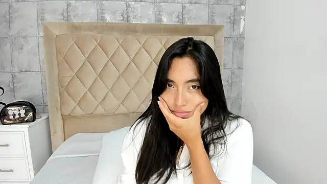 Snapshot of Starbutterflyy_ chatting on 10-12-25, 03:49 Starbutterflyy  online show from 10-12-25, 03:49