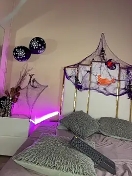 Alexandraa Gomez online show from 10-24-25, 09:00