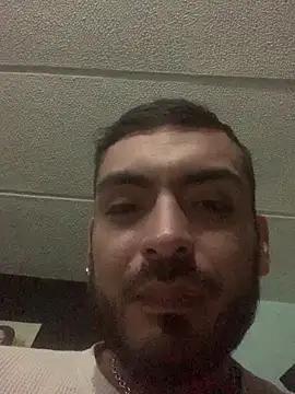 Snapshot of malek_xarx_ chatting on 10-13-25, 01:05 malek xarx online show from 10-13-25, 01:05