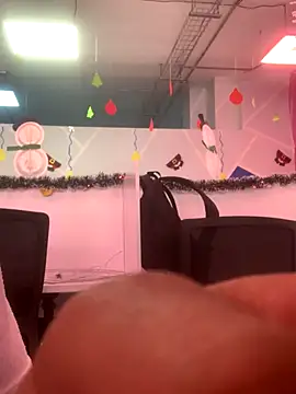 Snapshot of malek_xarx_ chatting on 11-29-25, 03:15 malek xarx online show from 11-29-25, 03:15